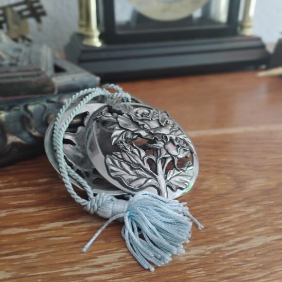 Vtg Seagull Rose Pewter Ornament Hollow Silver Color 3d Locket Blue Faded Ribbon - Picture 2 of 13